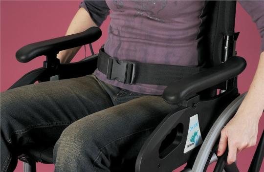 Ceinture de fauteuil roulant avec système de clic